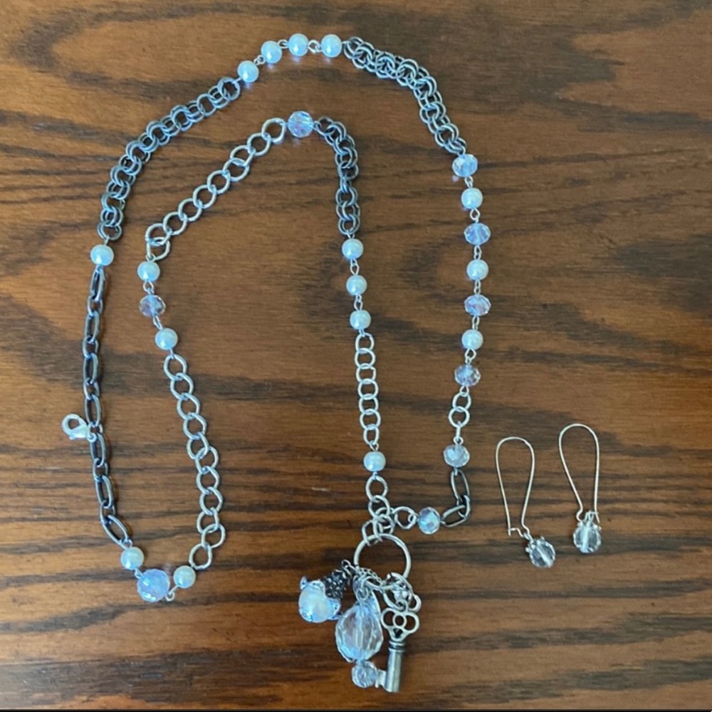 Plunder necklace and earrings set